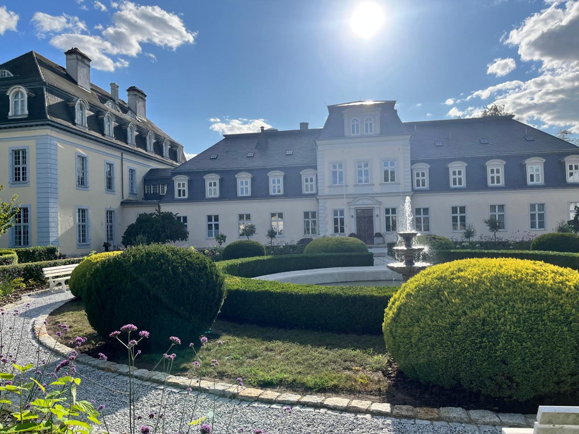 Hotel Thereset Schloss Groß Plasten Exterior foto