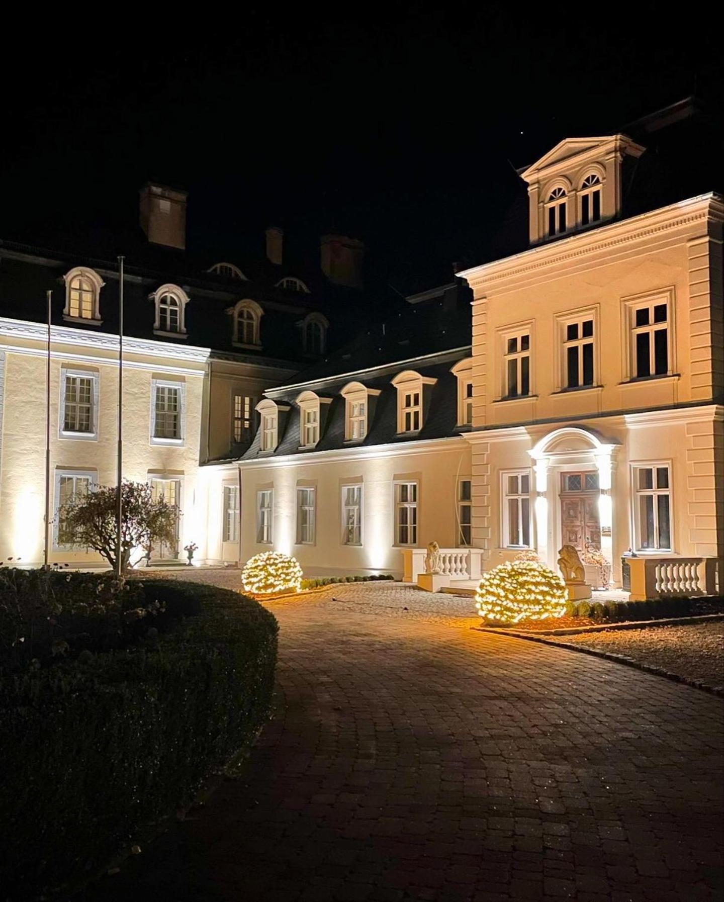 Hotel Thereset Schloss Groß Plasten Exterior foto